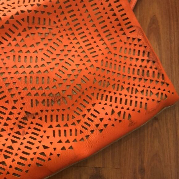 Stella & Dot Orange and linen color Crossbody bag. - Picture 8 of 13